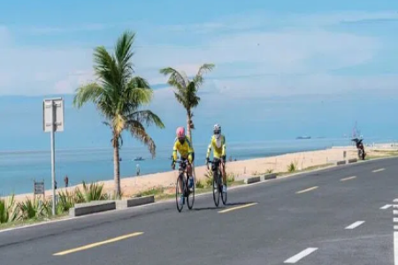 Hainan East Coast Challenge: 350 km, 5-Day Cycling Adventure