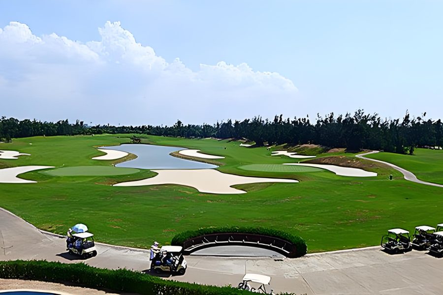 Haikou SUNAC ARCADlA Three Miles Golf Club Hainan Island