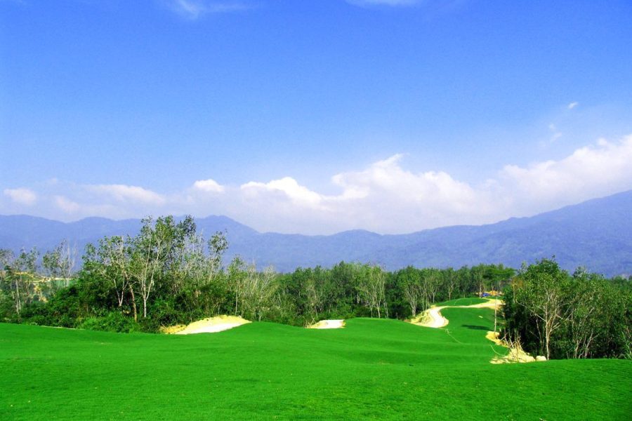 Hainan Baoting Qixianling Rainforest Golf Club