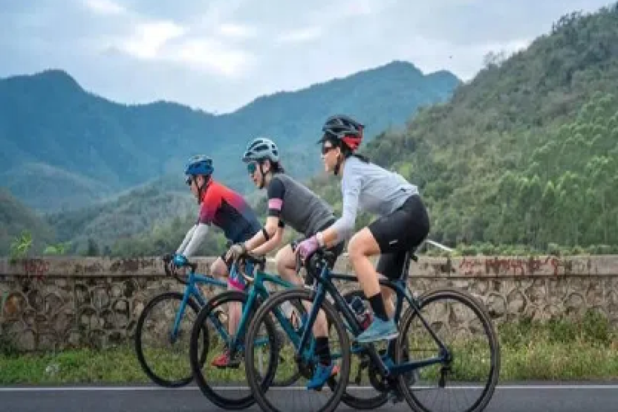 7-Day, 6-Night Hainan Island Cycling Tour Along the East Coastline