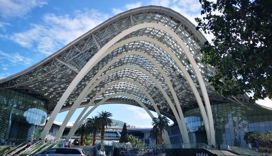 Hainan Launches Zero-Tariff Shopping for Island Residents