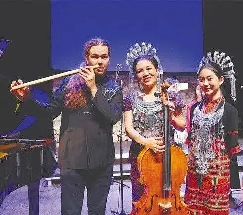Bringing Hainan’s Intangible Cultural Heritage Out of the Mountains and Onto the Global Stage I